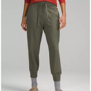 Lululemon Ready to Rulu High-Rise Cropped Jogger